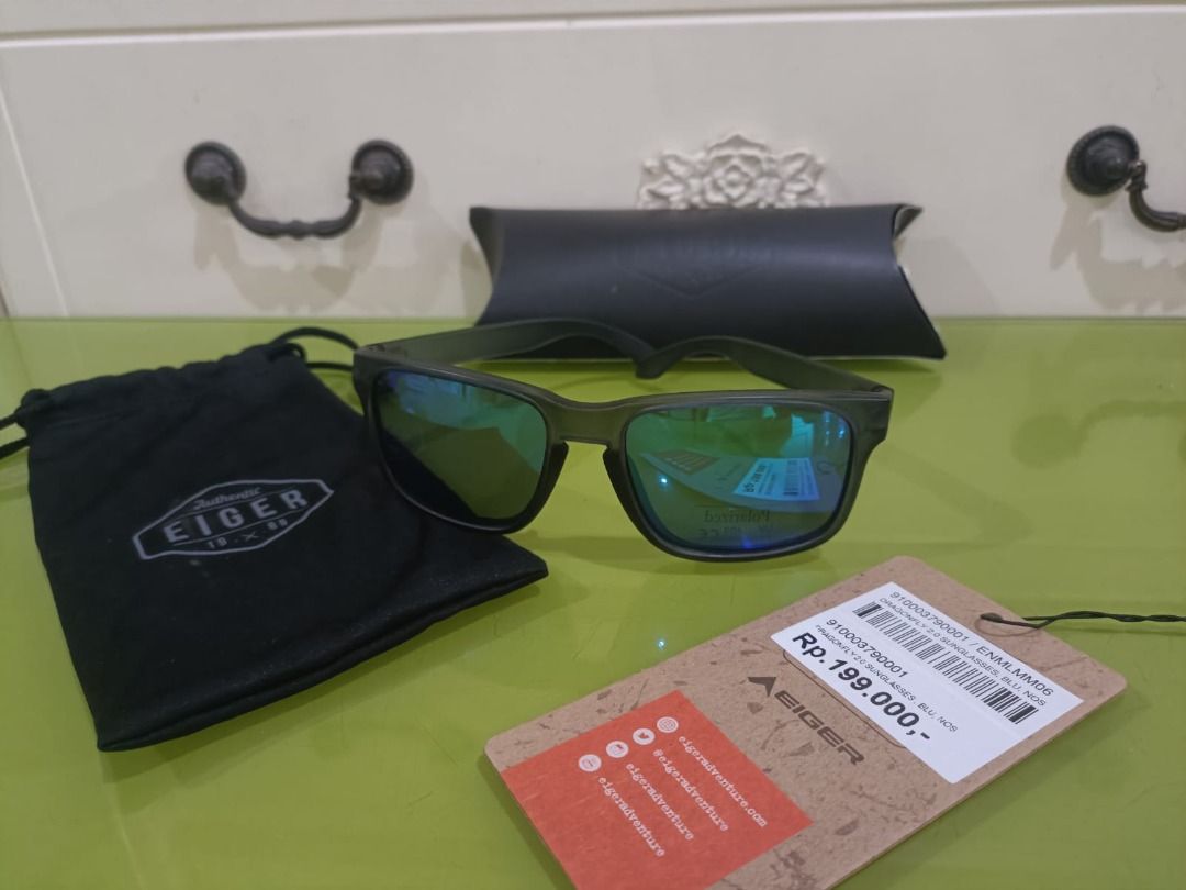 Kacamata polarized Eiger kacamata Eiger polarised preloved, Fesyen Pria