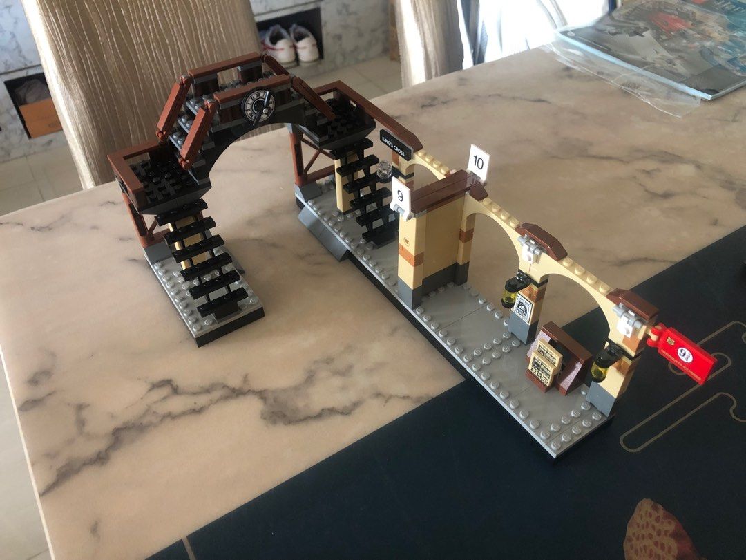 Lego 75955 Hogwarts Express Station, Hobbies & Toys, Toys & Games on ...