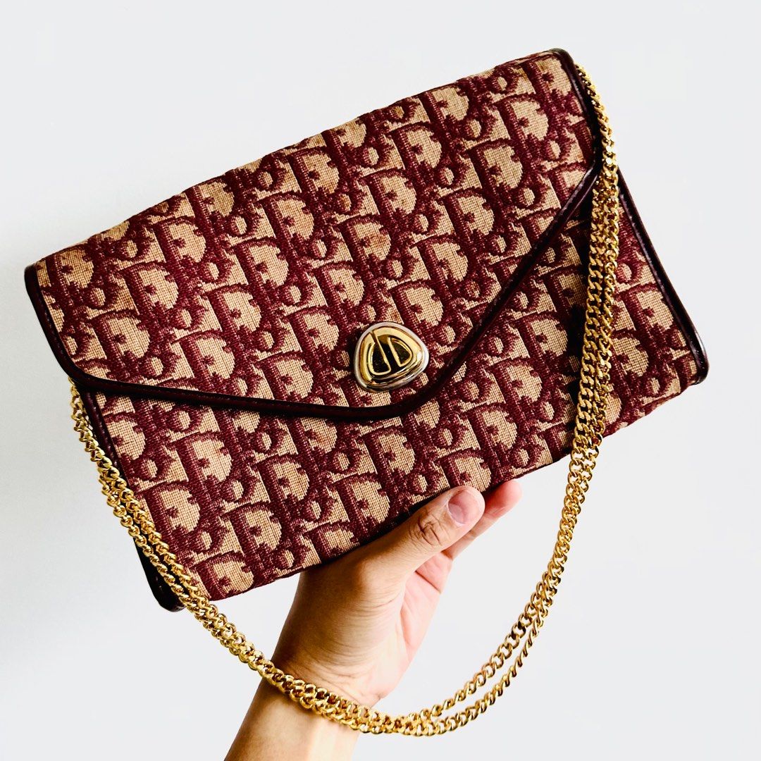 red chanel wallet
