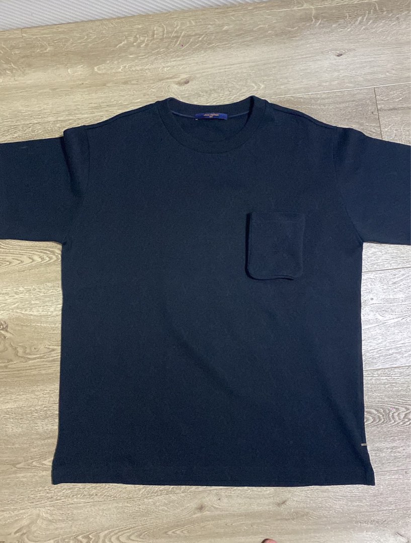 Shop Louis Vuitton 2022 SS Monogram Pocket T-Shirt (1A9OF2) by lufine