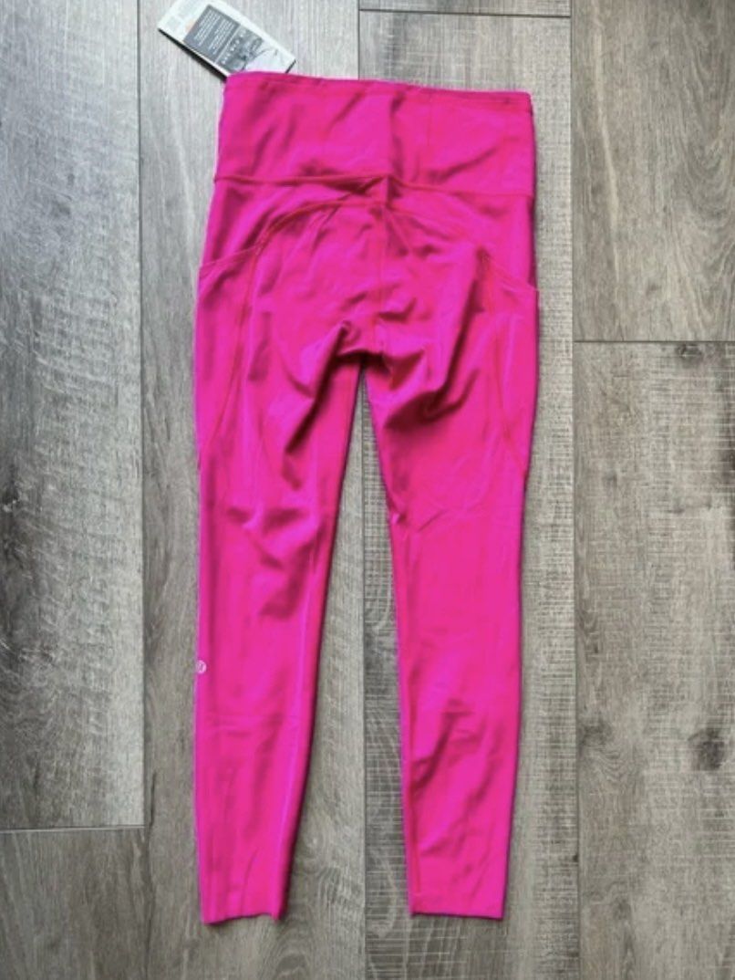 Lululemon Fast and Free 25” (Sonic Pink Neon Washed, 4), Women's Fashion,  Activewear on Carousell