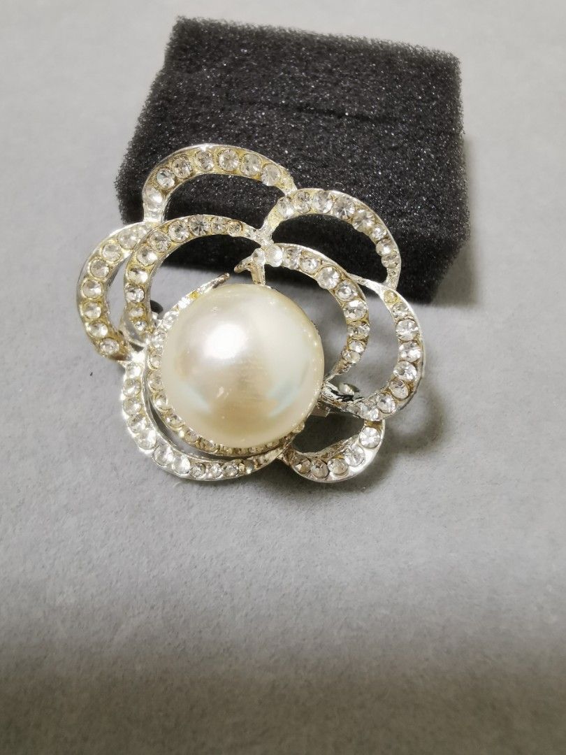 Luxury Camellia Pearl Flower CC Brooches for Women Women s Fashion Jewelry Organisers Brooches on Carousell