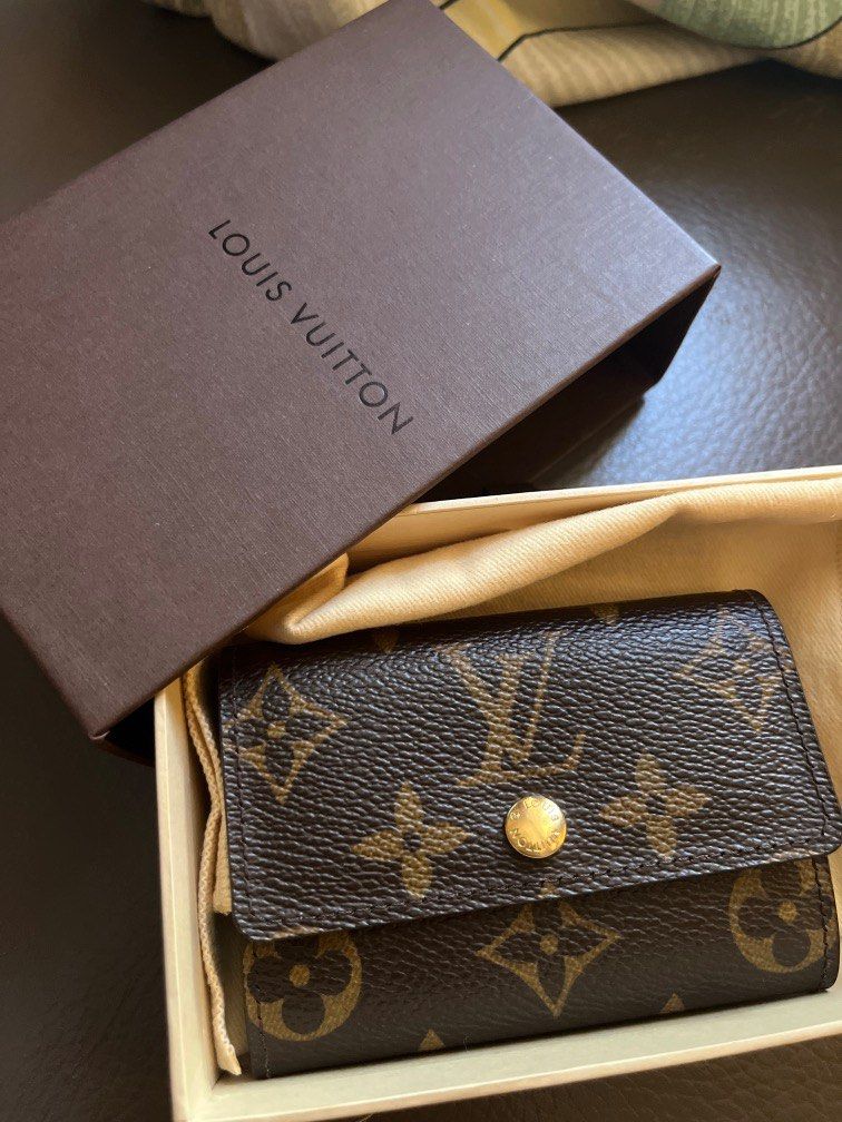 Louis Vuitton TAIGA Enveloppe Carte De Visite (M64595)