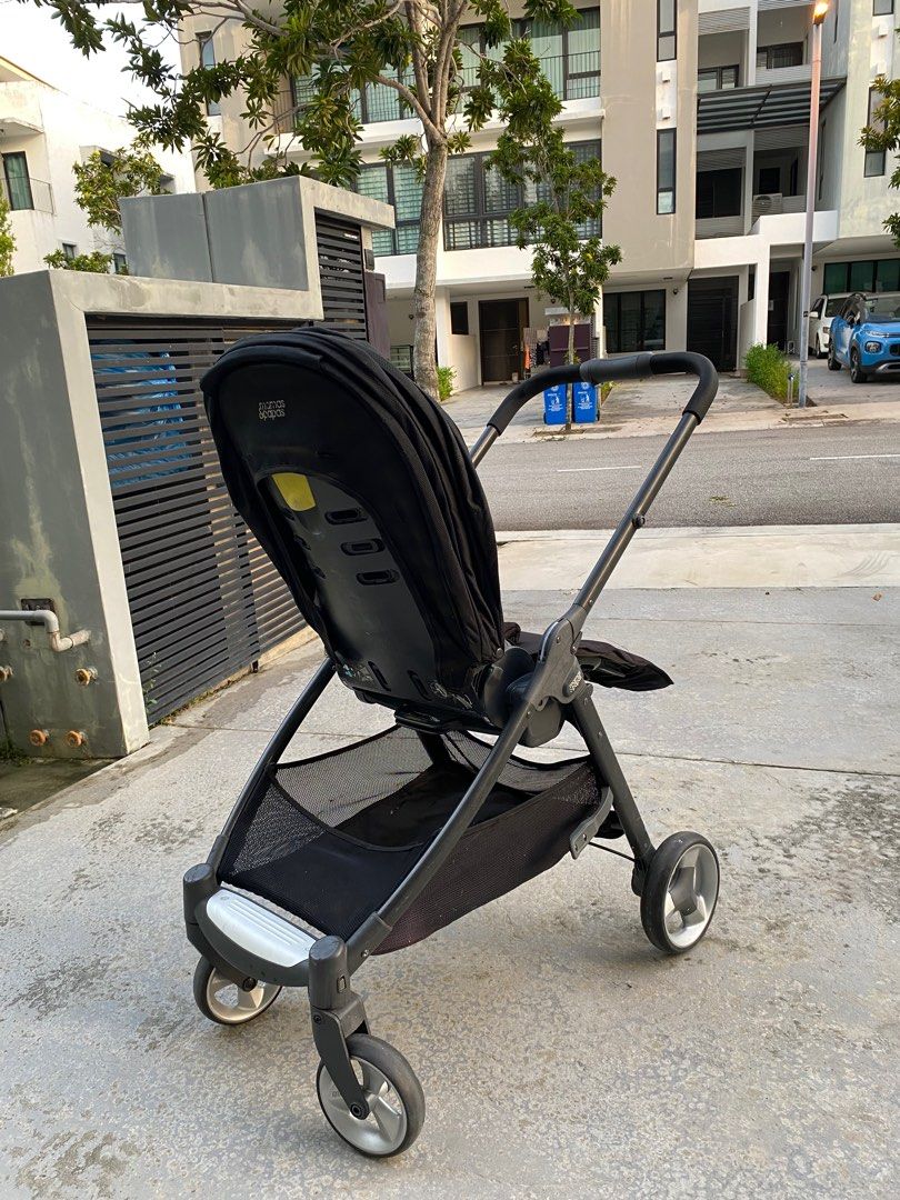 Mamas Papas Stroller with raincover maxi cosi carrier carseat