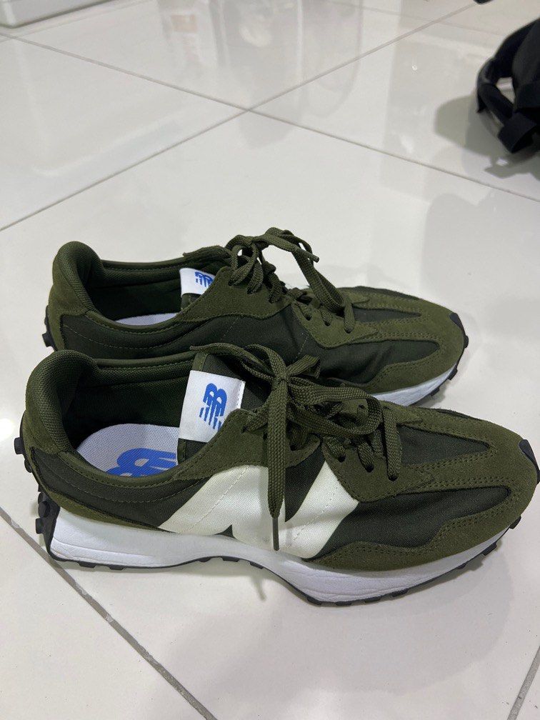 New balance 327 EU44 Men s Fashion Footwear Casual shoes on