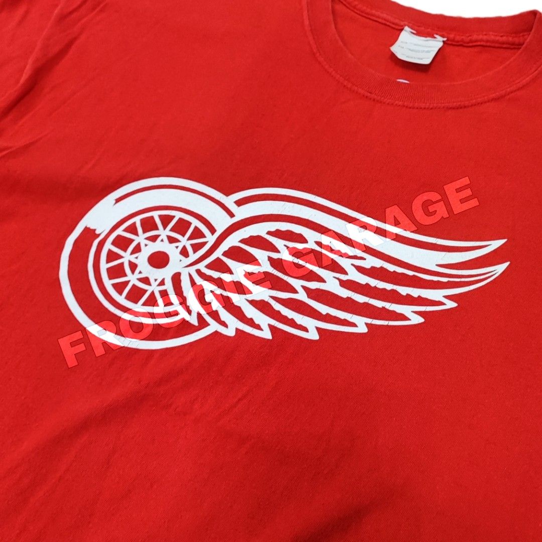 Red wings hotsell 25 years shirt