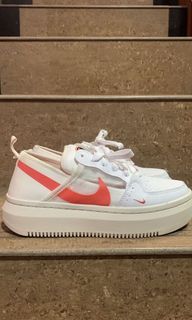 Nike court vision alta 