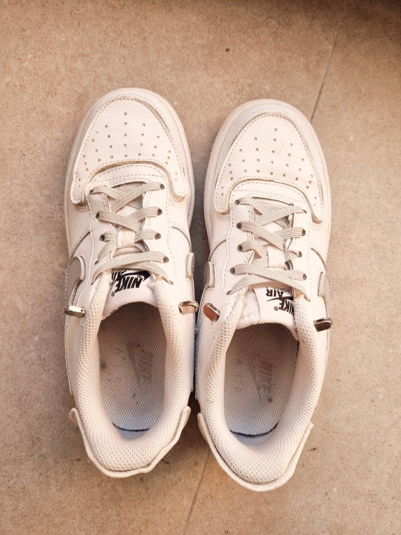 Nike susan b anthony shoes discount