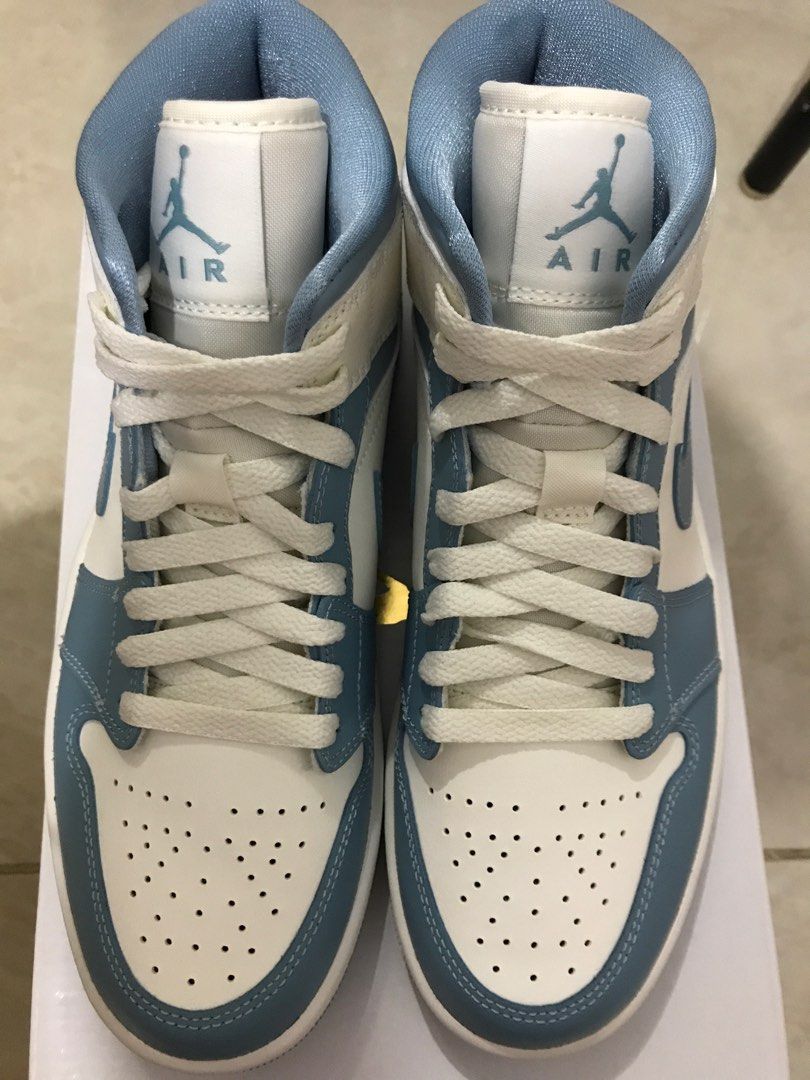 Nike Air Jordan 1 Mid UNC