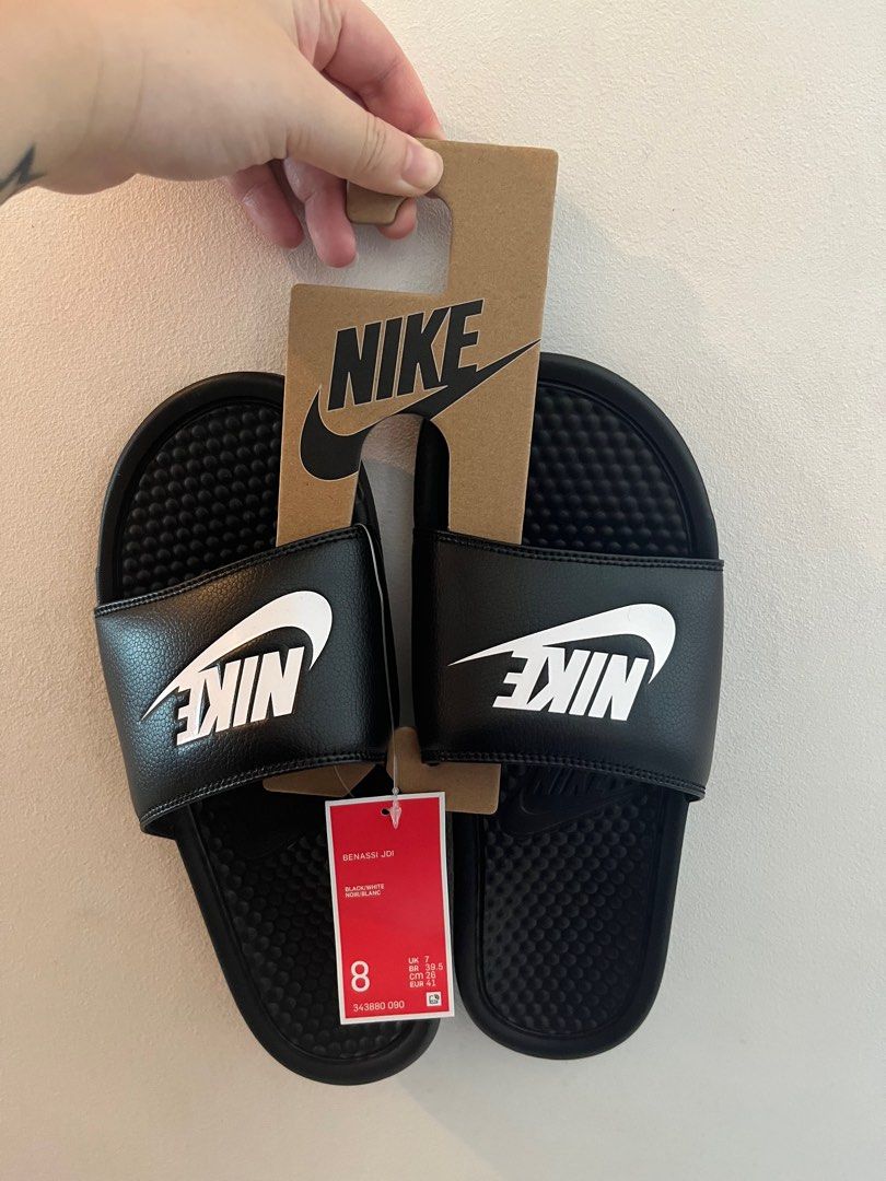 All black shop nike benassi