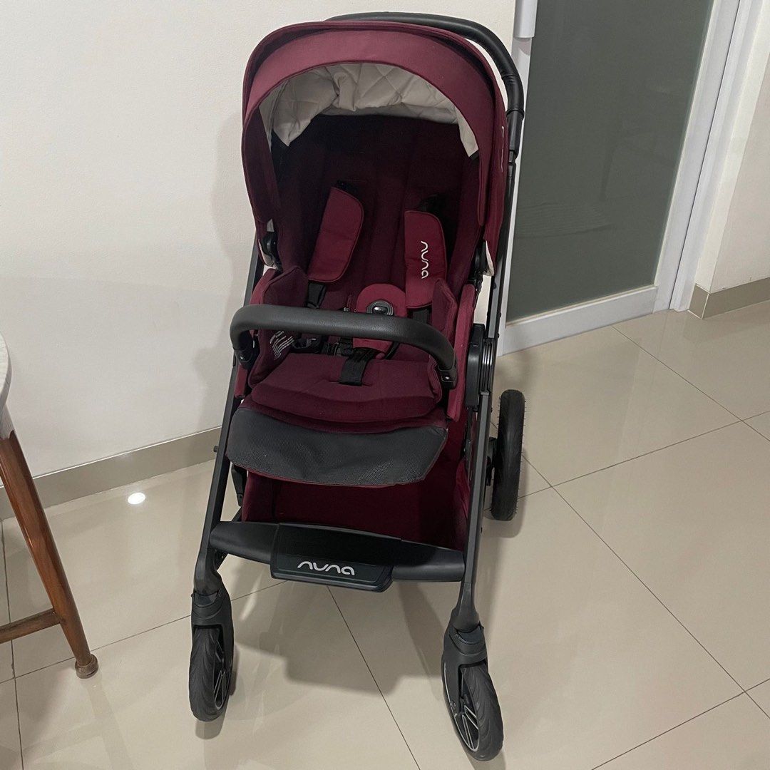 Nuna hotsell burgundy stroller