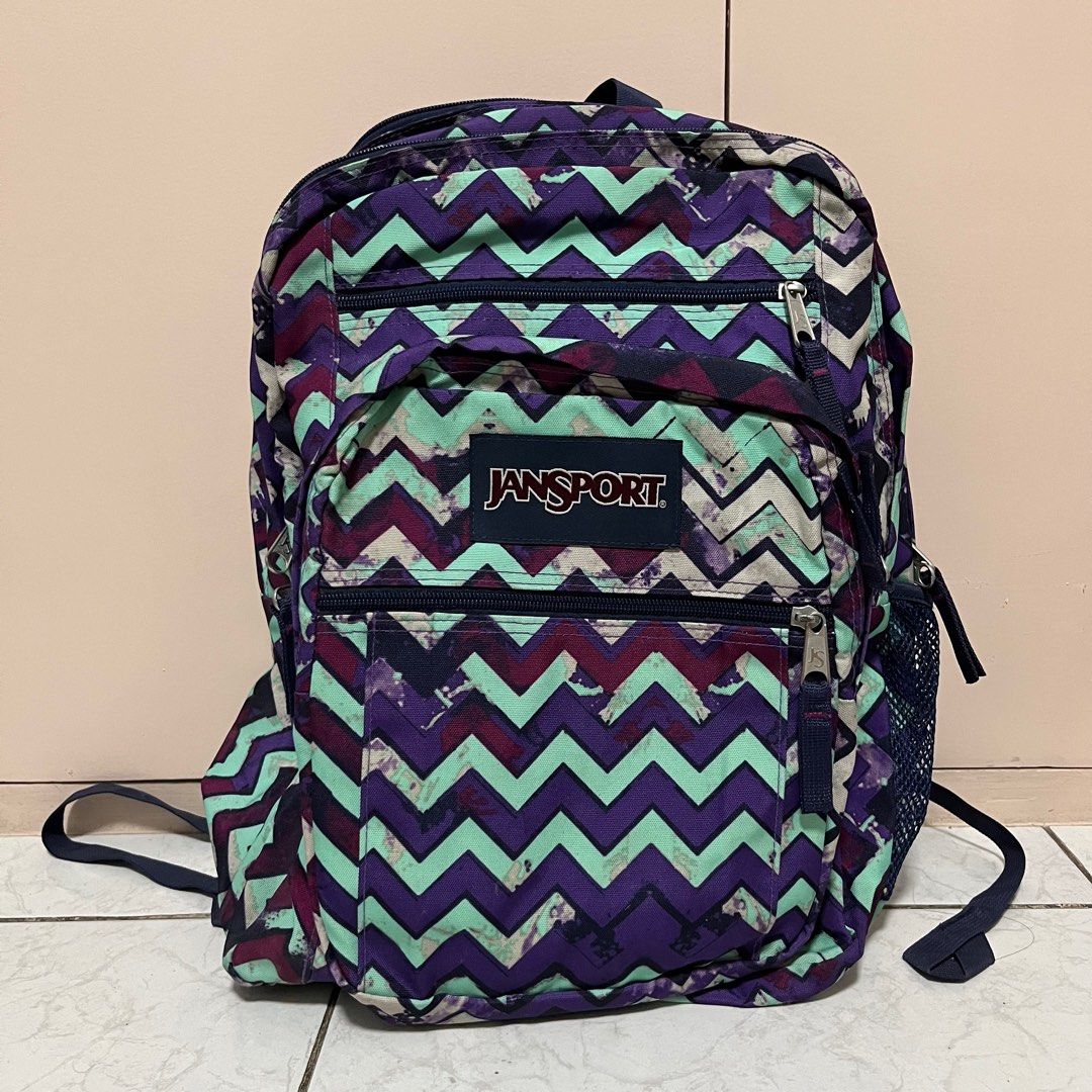 Jansport store shadow chevron