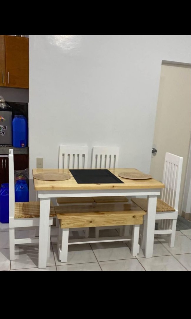 Palochina dining hotsell set