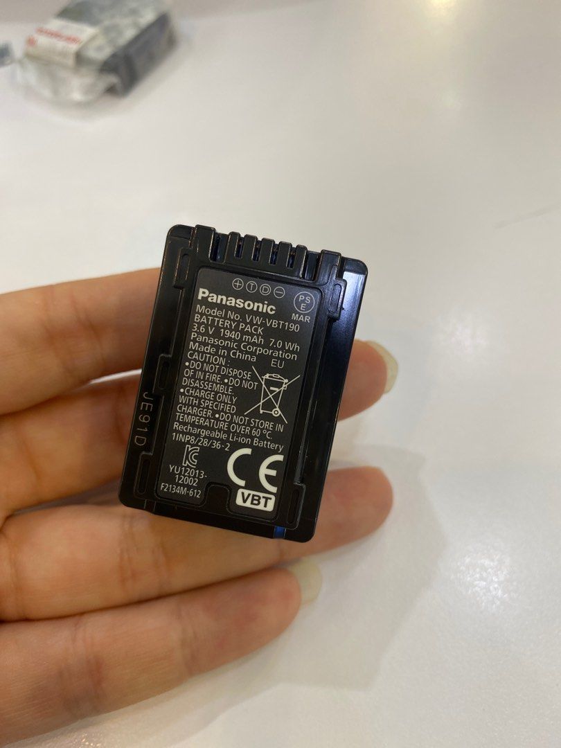 Panasonic camcorders battery VWPT190, Photography, Video Cameras on