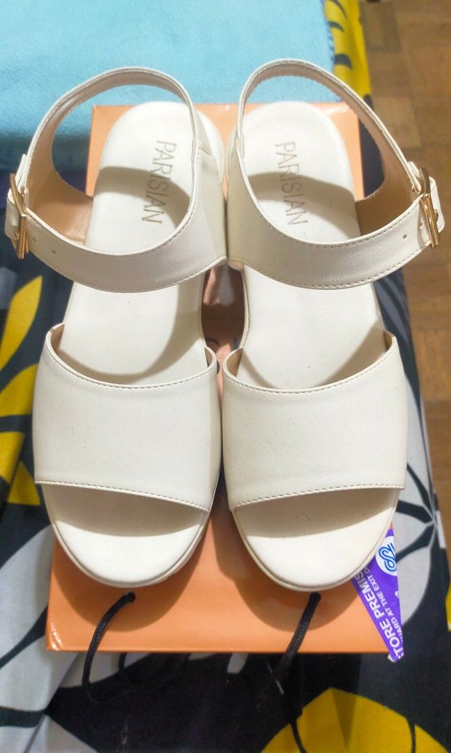 Parisian wedge sandals discount