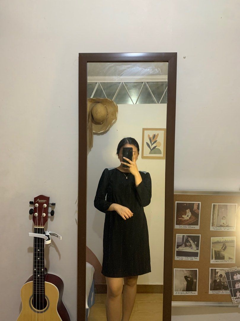 plain black dress (Category: Dresses) located in Manila. Submitted by alwaysfrei (Listing ID 1245049073, Image 1). Description: .