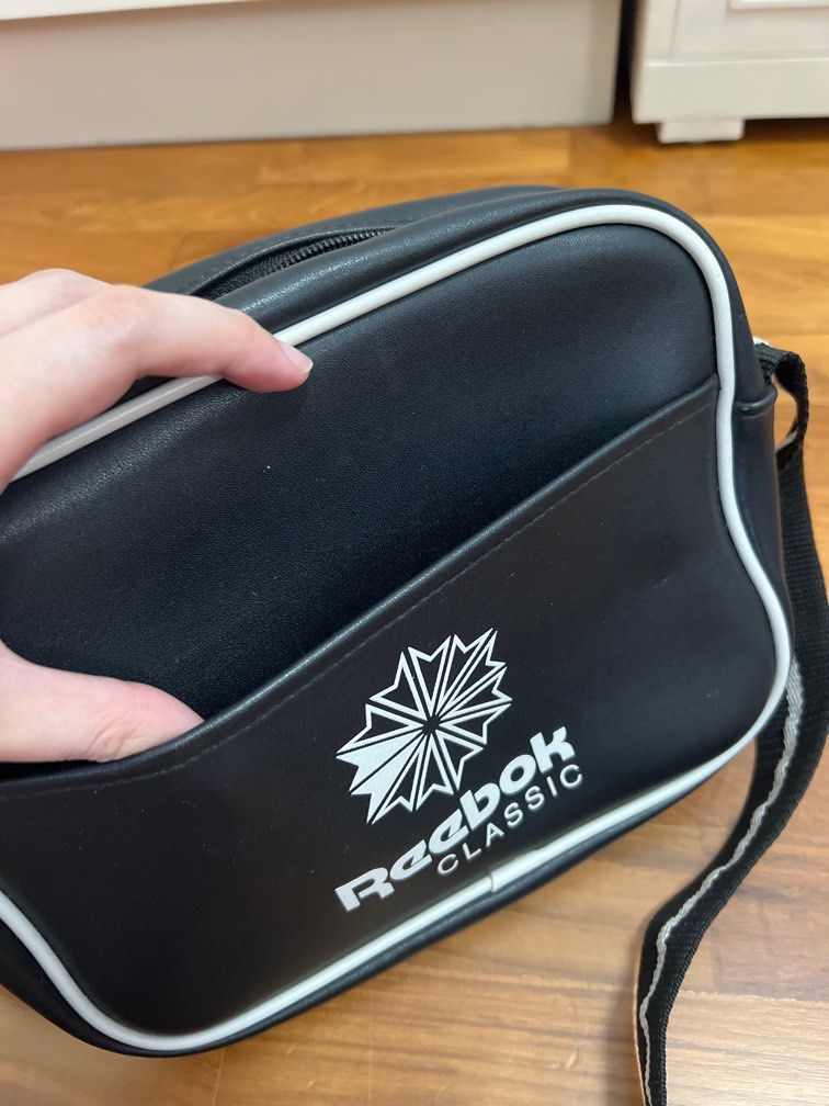 Reebok sling bag price outlet
