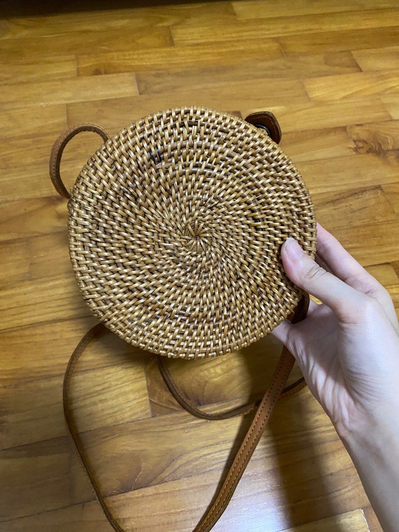 Round wooden hotsell bag