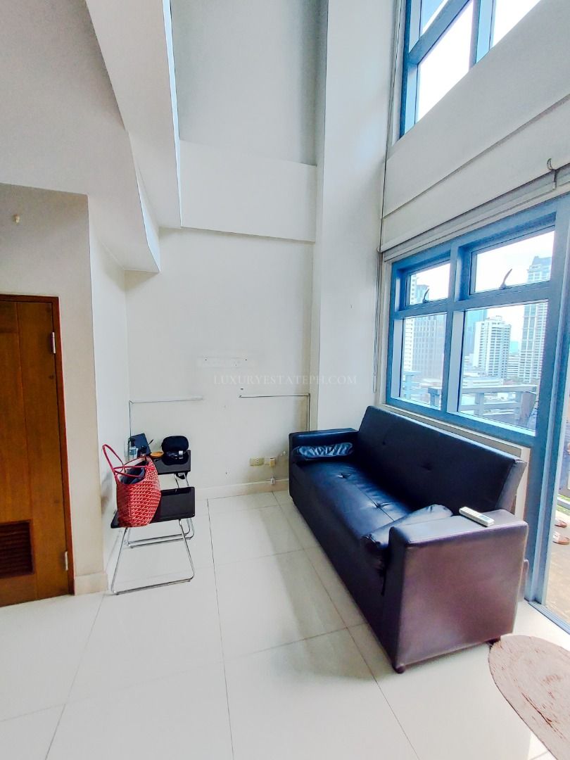 **RUSH** For Sale Eton Parkview Greenbelt 1BEDROOM Loft Condo in