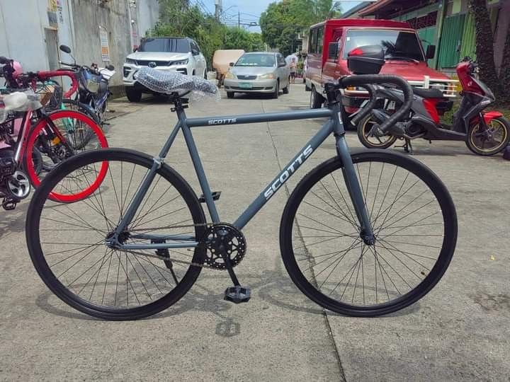 SCOTTS FIXIE STEEL DROPBAR 700C X 23C Sports Equipment Bicycles
