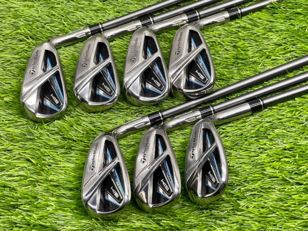 Taylormade SIM Irons Set With Titleist stand bag, Sports Equipment, Sports & Games, Golf on