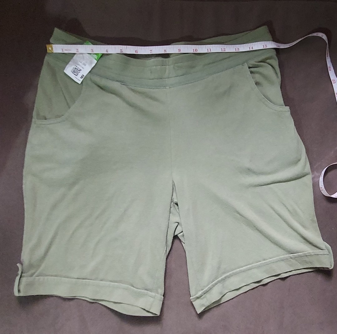 Ukay White Stag Ladies Shorts Medium