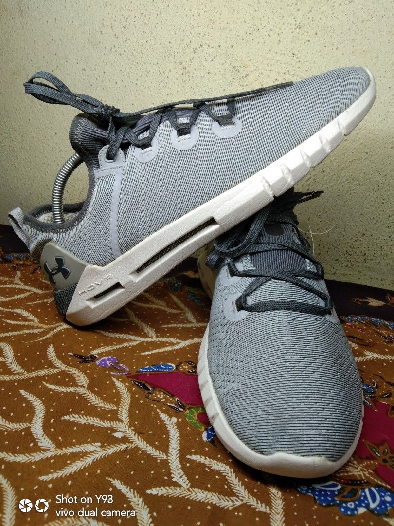 Under armour hovr slk on feet 2025