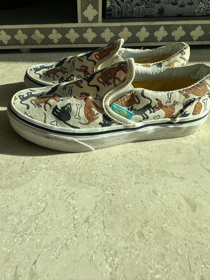 Boys slip on vans best sale