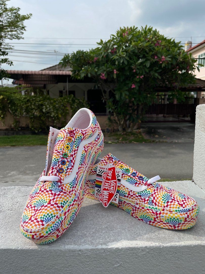Old skool deals vans pride