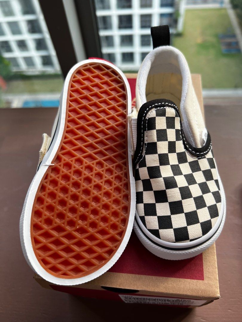 Kids checkerboard slip hot sale on vans