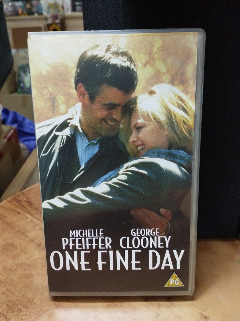 (VHS) One Fine Day, Hobbies & Toys, Music & Media, CDs & DVDs on Carousell