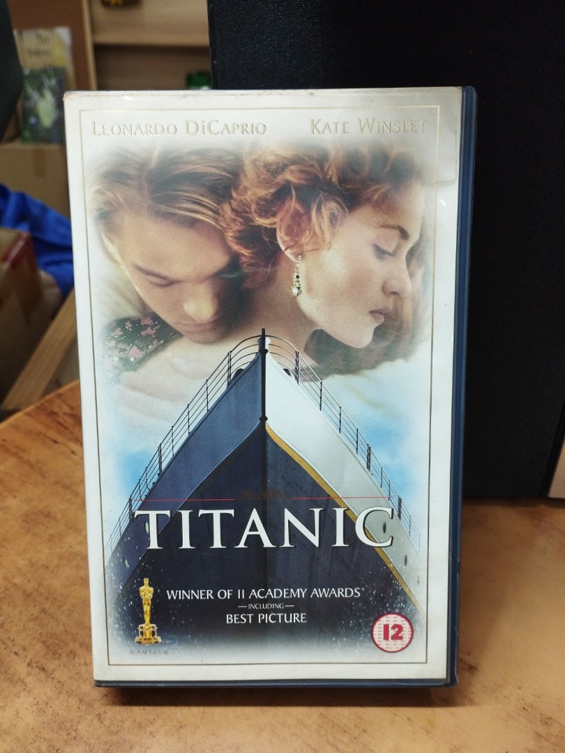 (vhs) Titanic, Hobbies & Toys, Music & Media, Cds & Dvds On Carousell