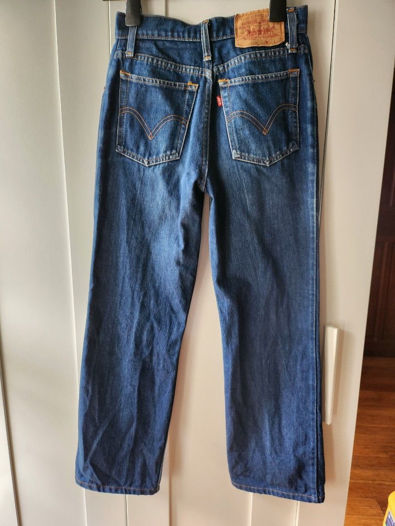 Vintage Levi's 505 jeans (Category: Jeans) located in Quezon City. Submitted by six_half (Listing ID 1245091244, Image 2). Description: Authentic vintage Levi's 505 jeans W27 on tag fits 24-25" waist based on tape Altered length No flaws Excellent vintage condition.