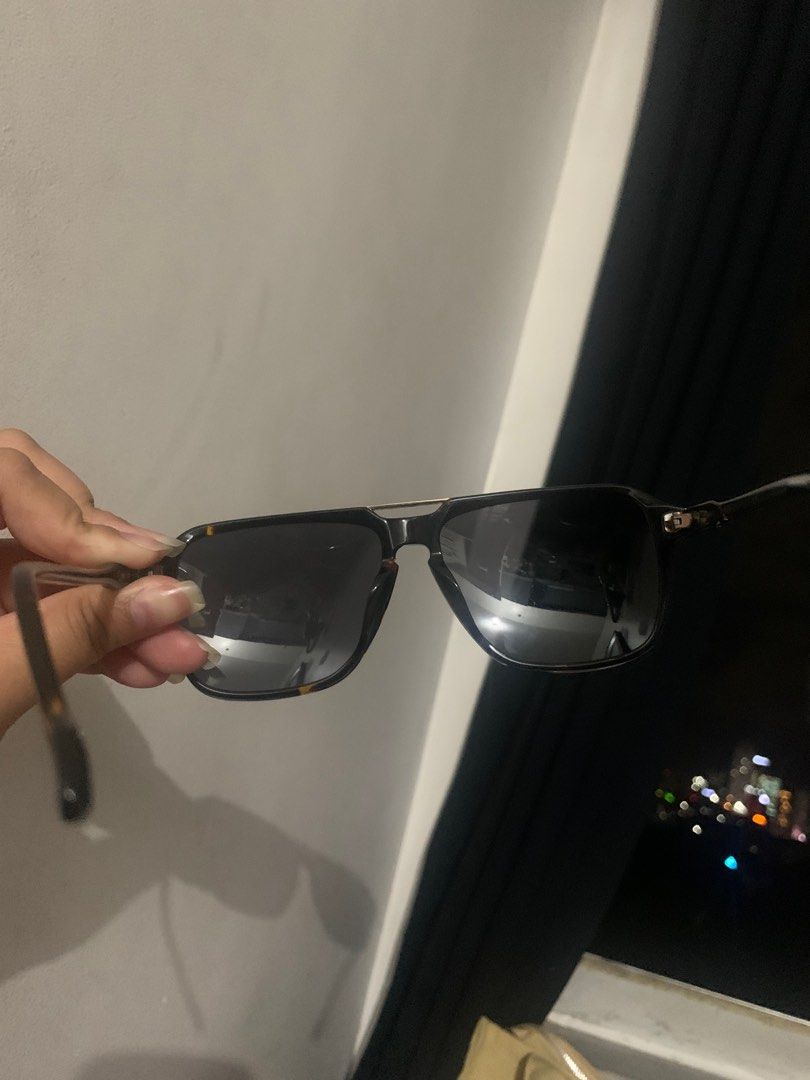 Wakeup Sunglass (Category: Sunglasses & Eyewear) located in Quezon City. Submitted by deamyclutter (Listing ID 1245204764, Image 3). Description: Pre-loved 🥰 - no original packaging - expect some signs of usage - for wide face.