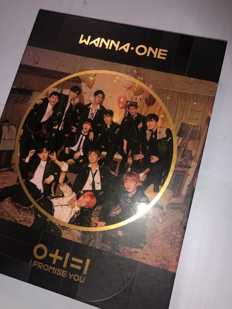 WANNAONE night album, 興趣及遊戲, 收藏品及紀念品, 韓流- Carousell