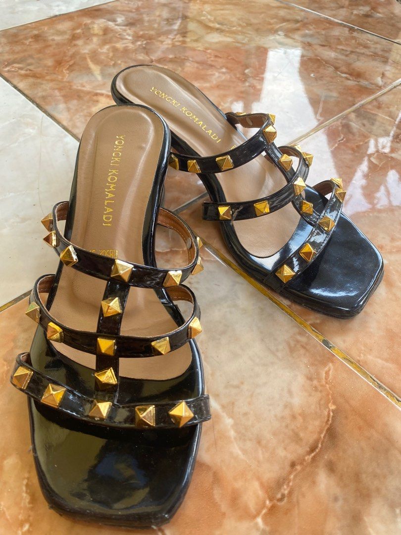 Yongki komaladi heels on Carousell