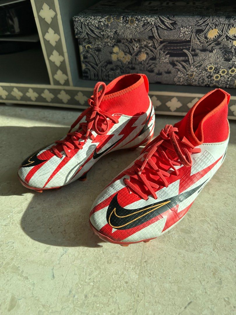 Size 1Y Younger Kids Football Soccer Boots Nike Cristiano Ronaldo CR7 Mercurial