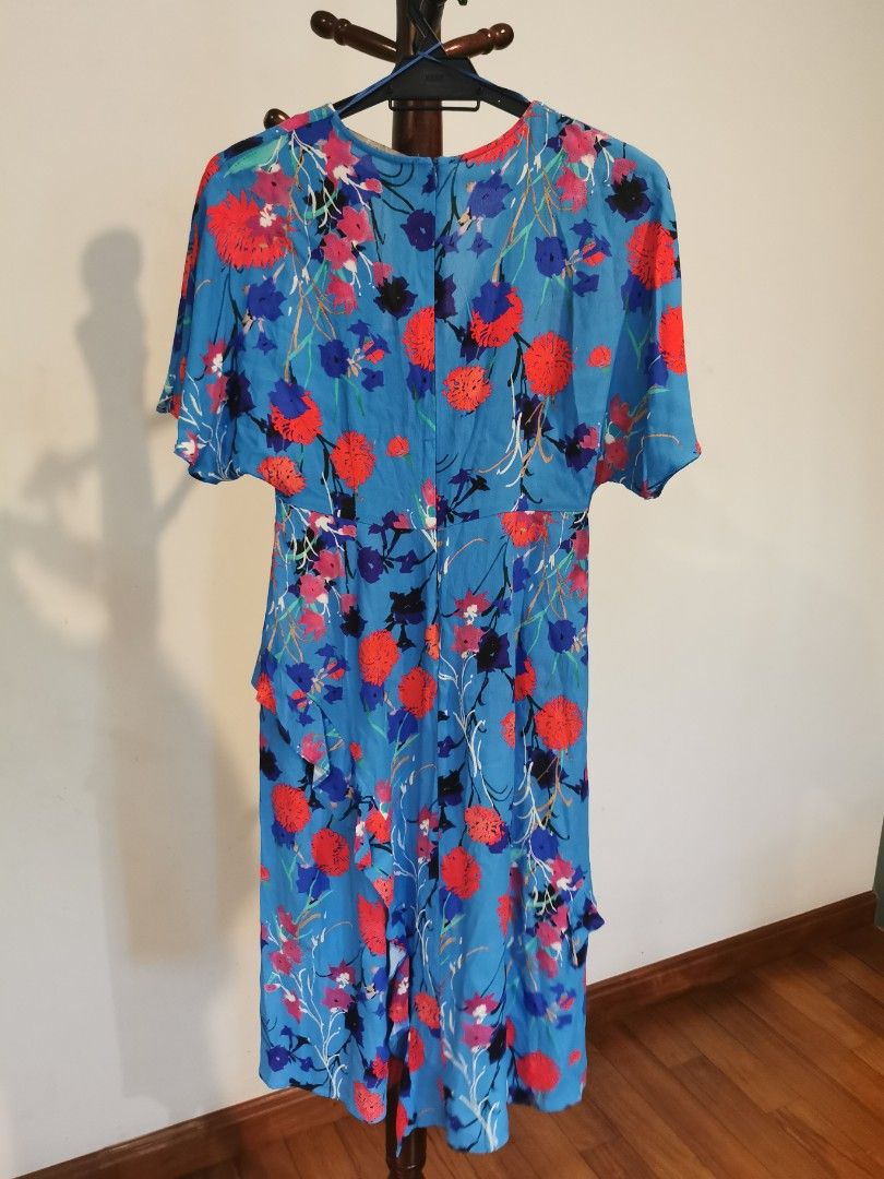 Zara Blue Floral V Neck Midi Dress, Women's Fashion, Dresses & Sets, Dresses  on Carousell