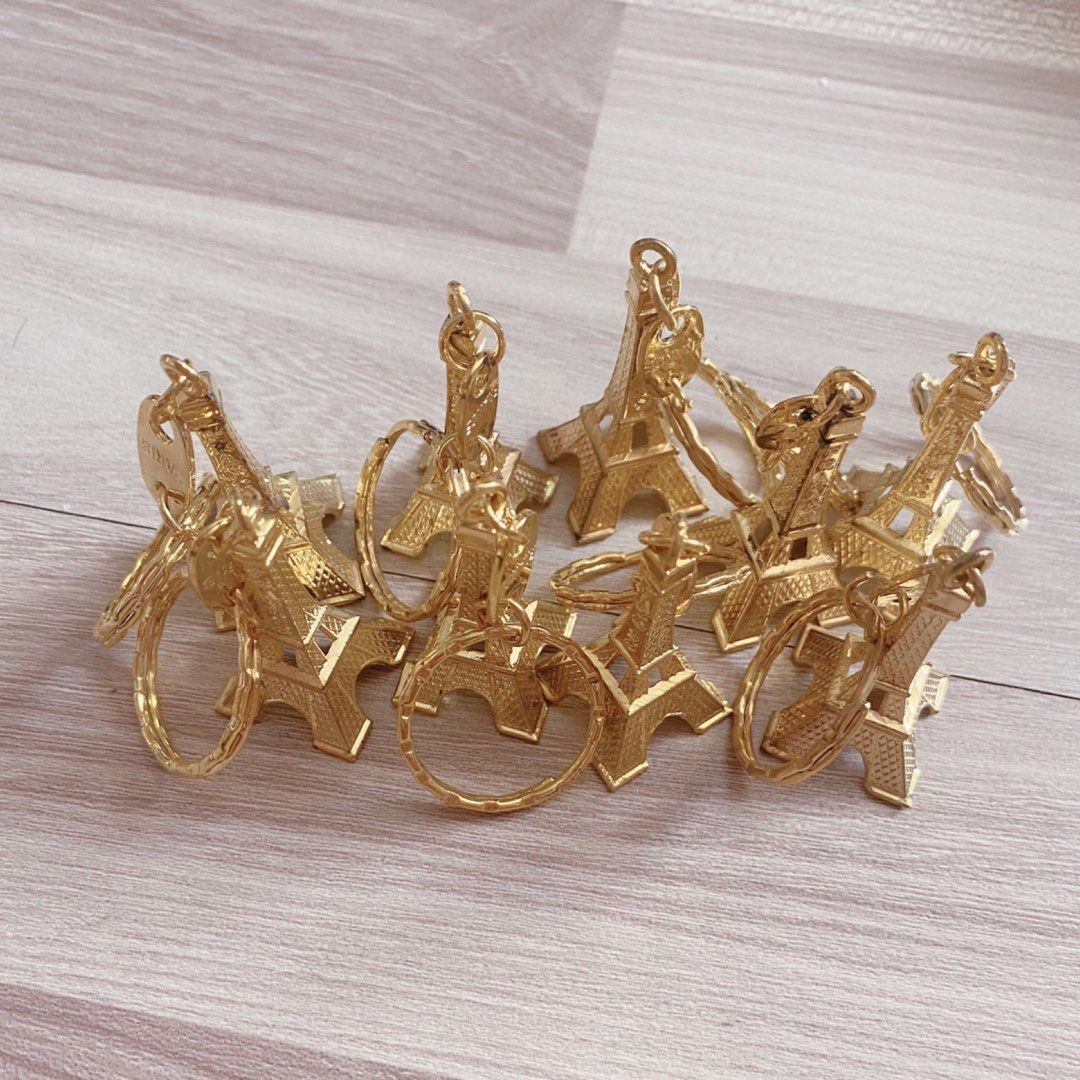 Gold eiffel on sale tower keychain