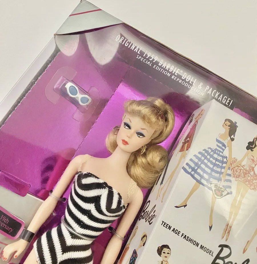 35th ANIVERSARY Barbie オリジナル 1959 未開封 35th ANIVERSARY Barbie オリジナル 1959 未開封 未開封！希少