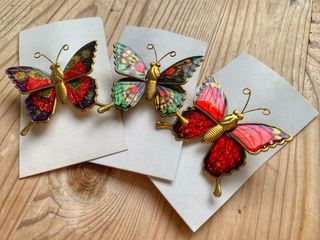 懷舊琺瑯彩蝴蝶(鳳蝶)胸針(連盒) (Vintage enamel butterfly brooch with box)64211550857603110