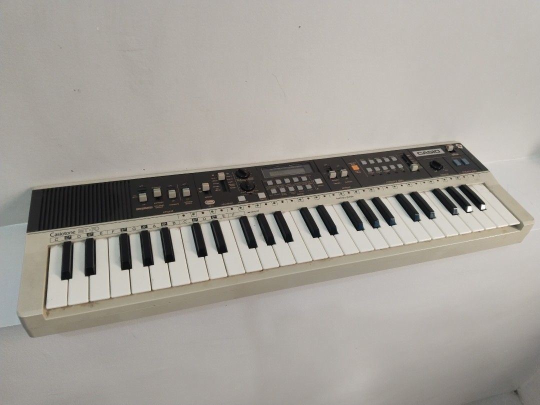 Affordable Casio MT 70 Casiotone 49 Key Synthesizer 1982 1984 White