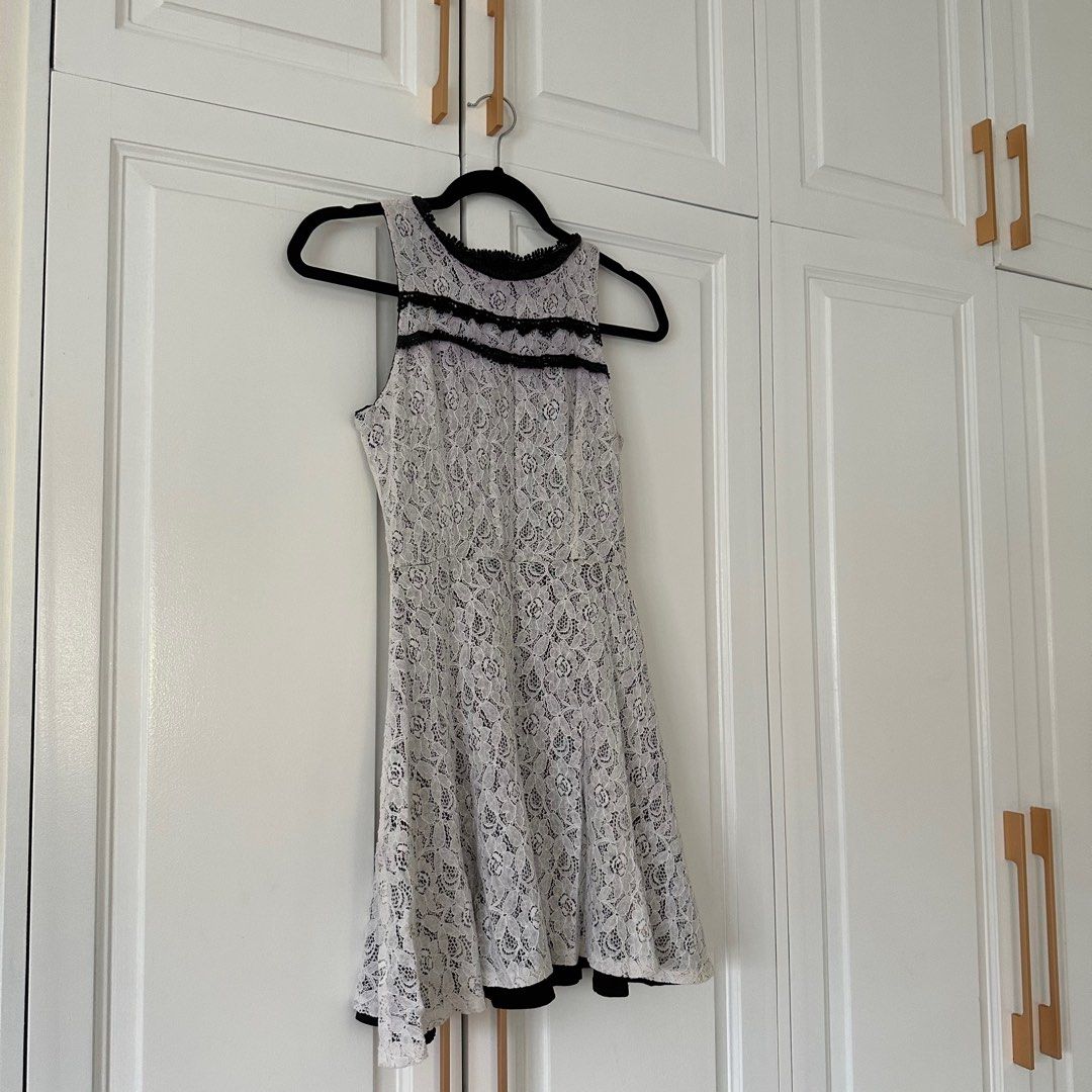 AQUA Black and White Sleeveless Laced Dress Women s Fashion