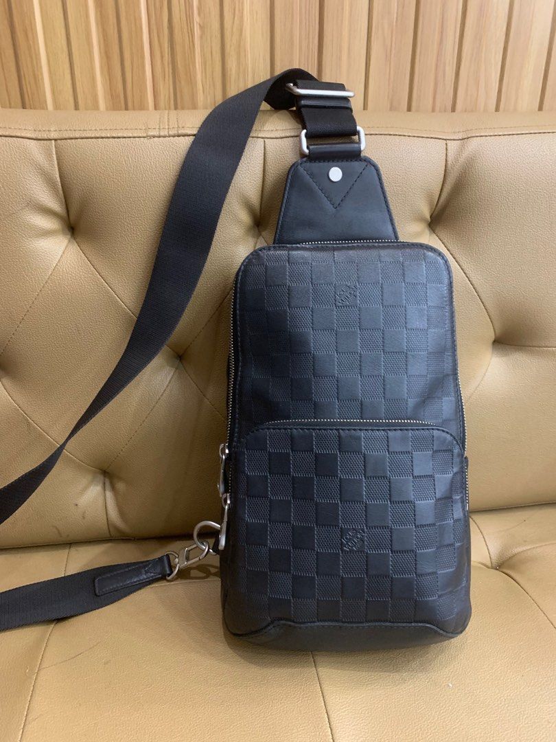Louis Vuitton Taiga Avenue Sling Bag 2021-22FW, Beige