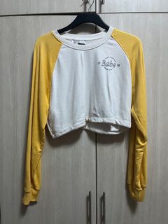 (Category: ) located in . Submitted by ag.closet (Listing ID 1245343835, Image 1). Description: .