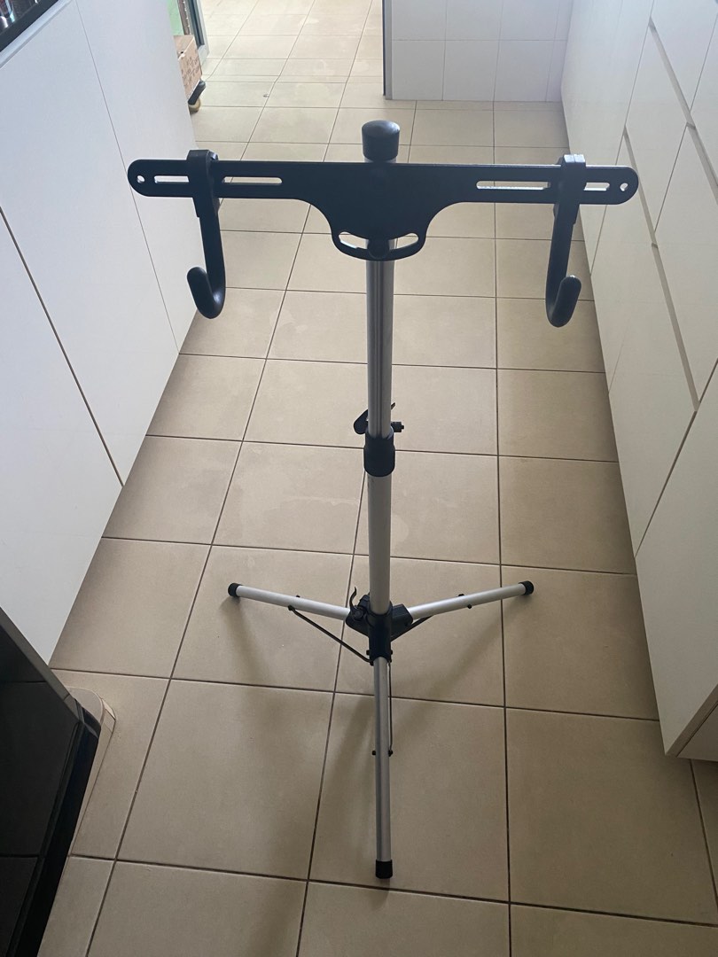 Bicycle Tripod Repair stand, Sports Equipment, Bicycles & Parts