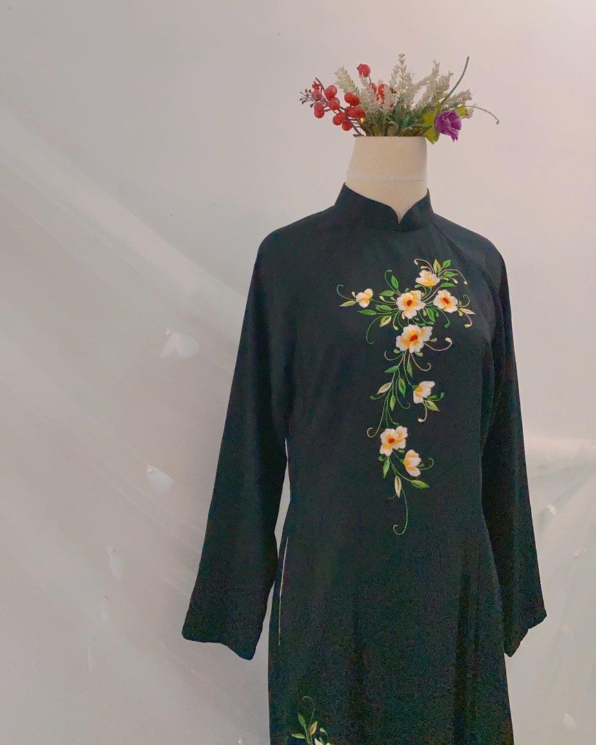 Black Ao Dai Made in Vietnam (No Pants), Women's Fashion, Dresses & Sets,  Evening Dresses & Gowns on Carousell