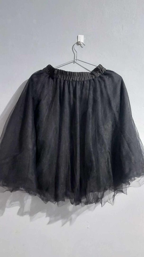 black fluffy skirt on Carousell