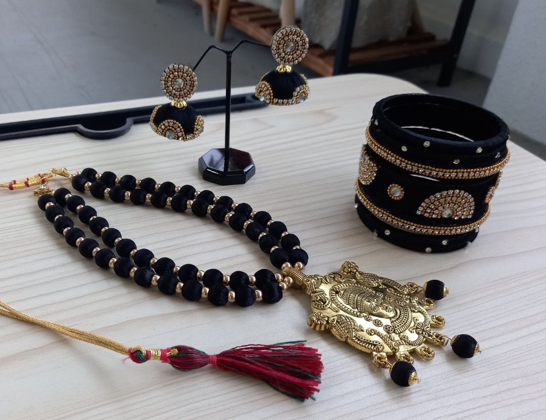 Black Silk Thread Jewellery Set
