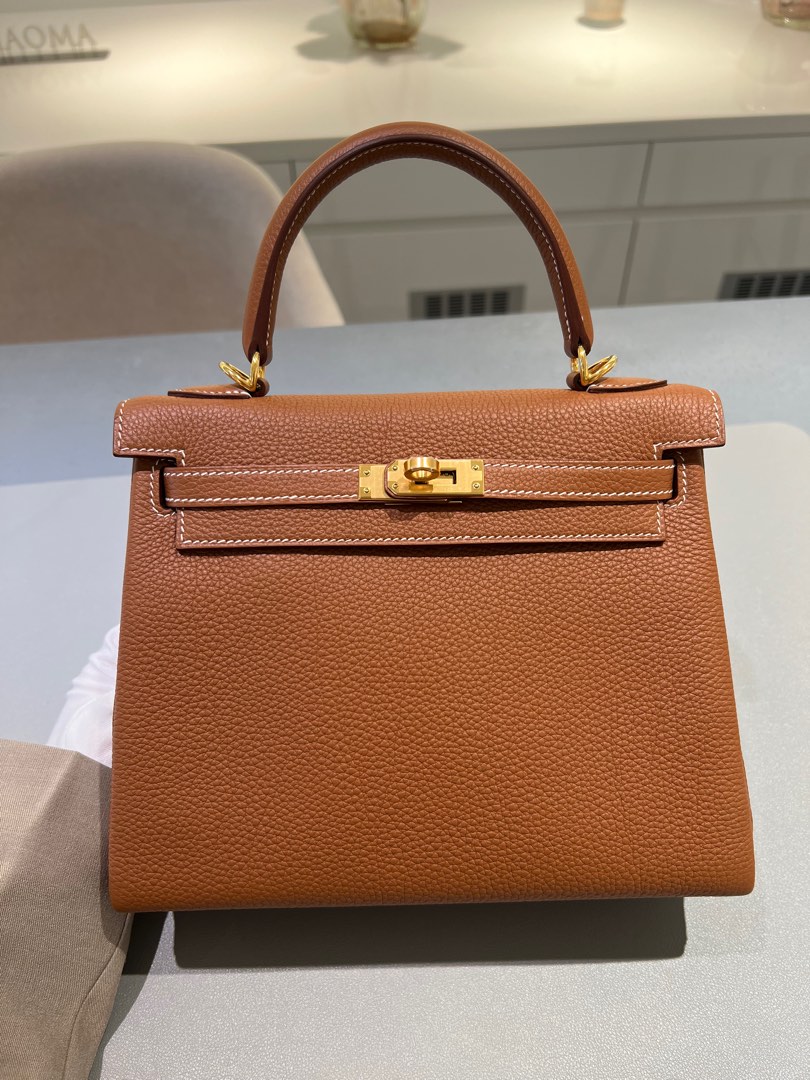 Authentic like new Hermes kelly 25 in gris asphalt Togo and gold hardware,  Luxury, Bags & Wallets on Carousell